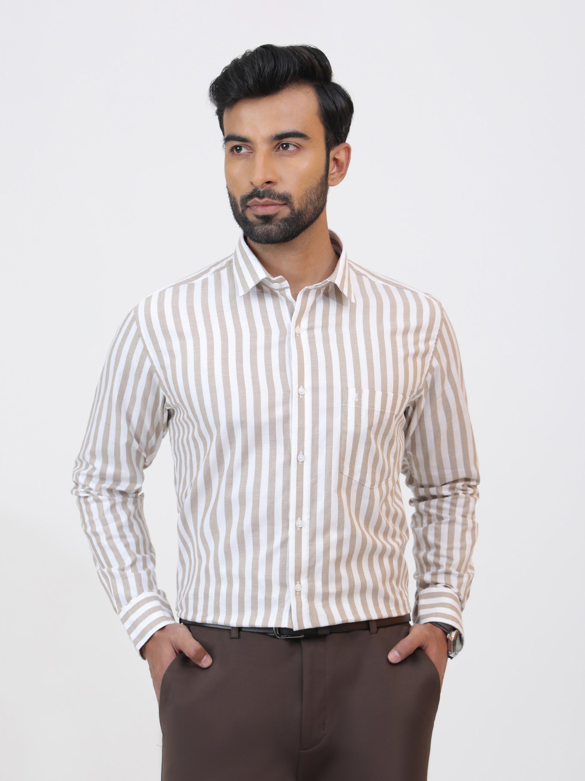 Latte Stripe Shirt in beige striped cotton with a tailored fit and long sleeves.